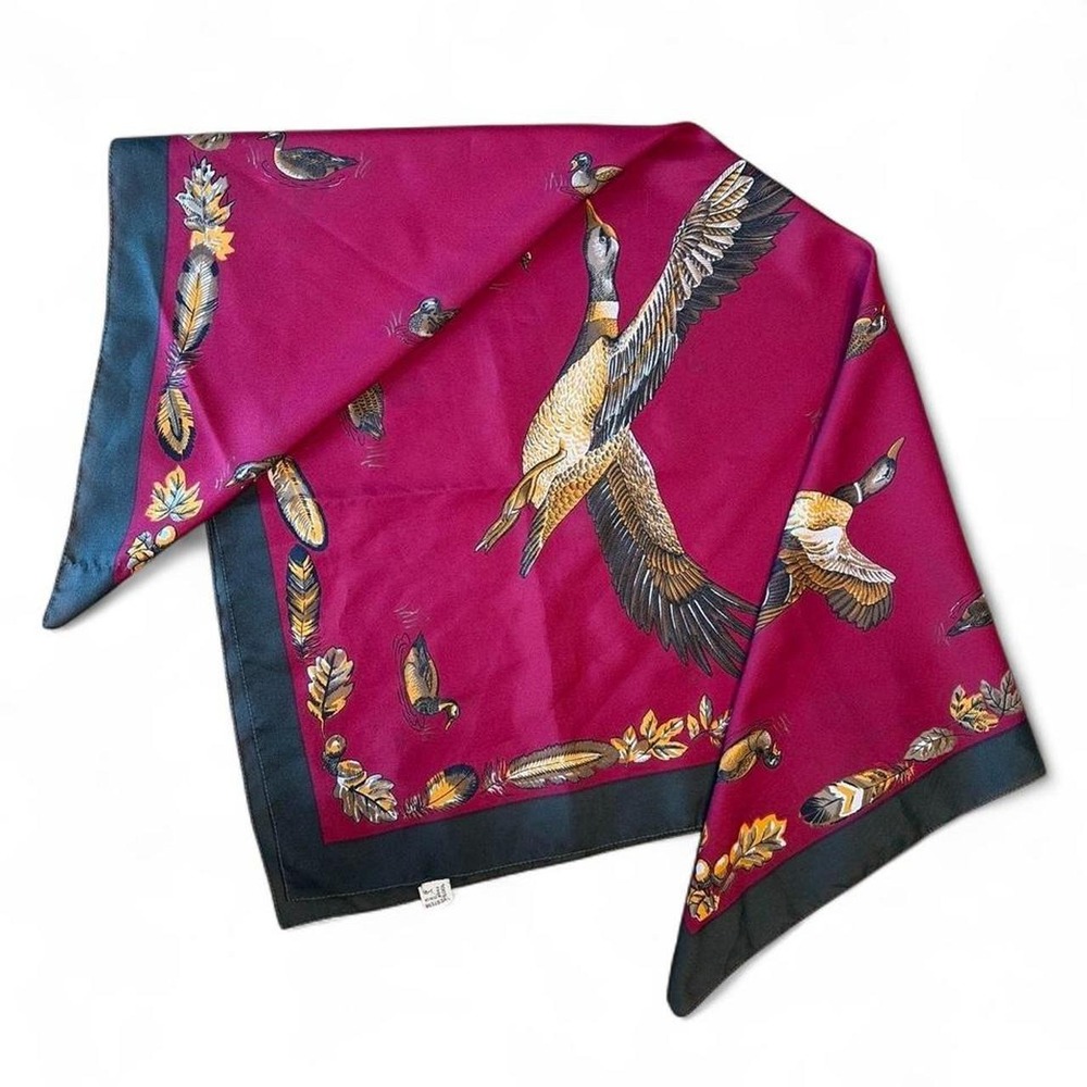 Vintage duck square scarf